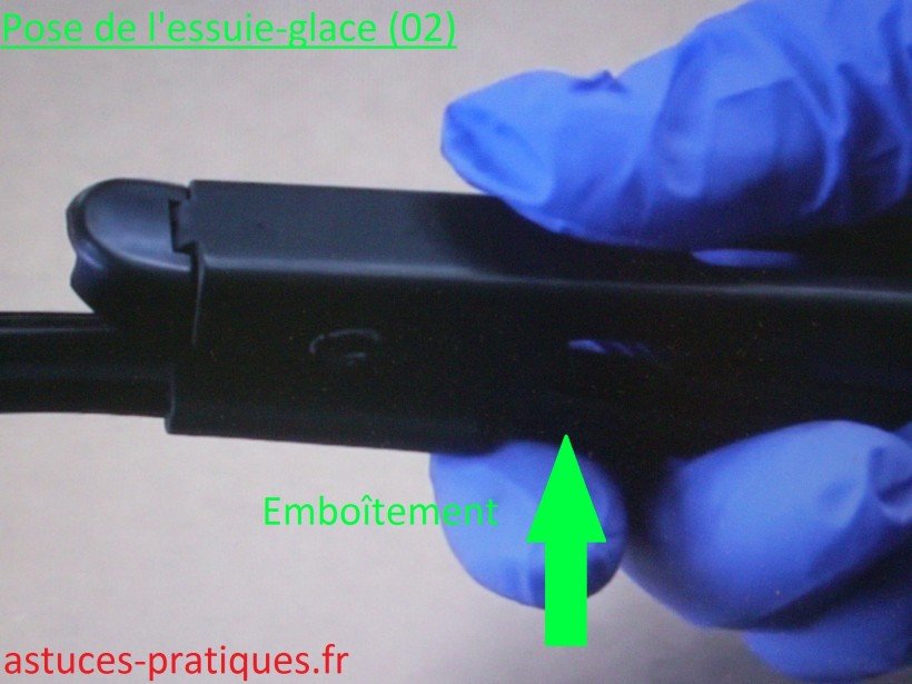 Pose de l'essuie-glace 