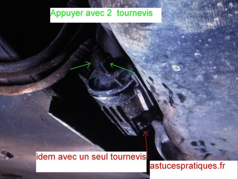 Dépose filtre à essence