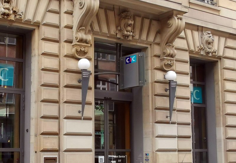 confinement fin banque traditionnelle
